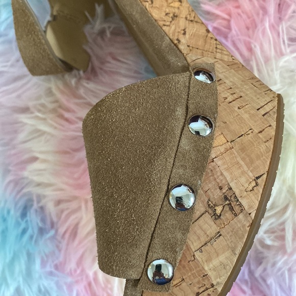 Michael Kors Hayden Tan Suede Platform Sandal - Picture 7 of 7